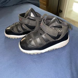 Jordan 11 toddler